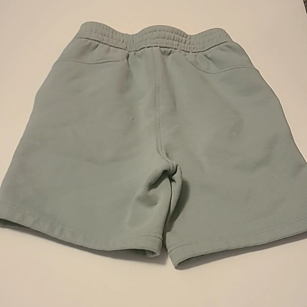 #44 Lululemon Loungeful Shorts size 0 b1352